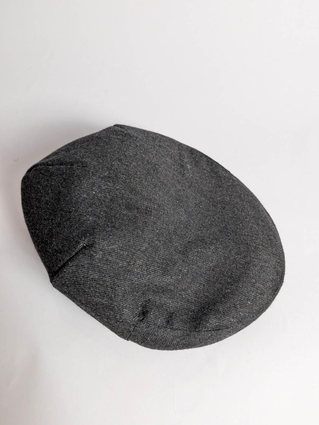 Flat Cap Dark Grey | Golf or Office Cap – Lightweight